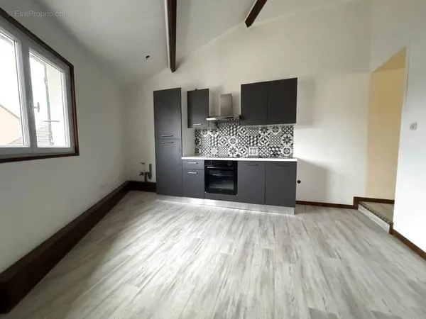 La Chapelle-en-Serval, Appartement de 4 pièces