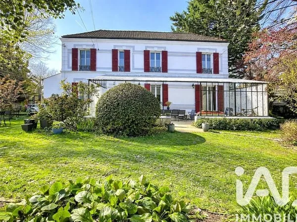 Demeure 8 pièces 163 m²
