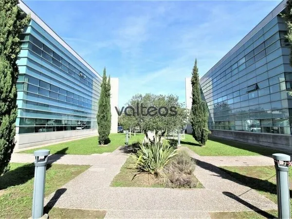 Bureaux 1329 m²
