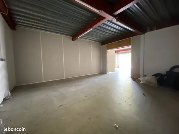 Local d'activité 150 m² - EYSINES