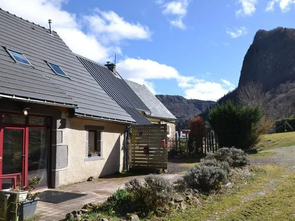 Maison 9 pièces 232 m²