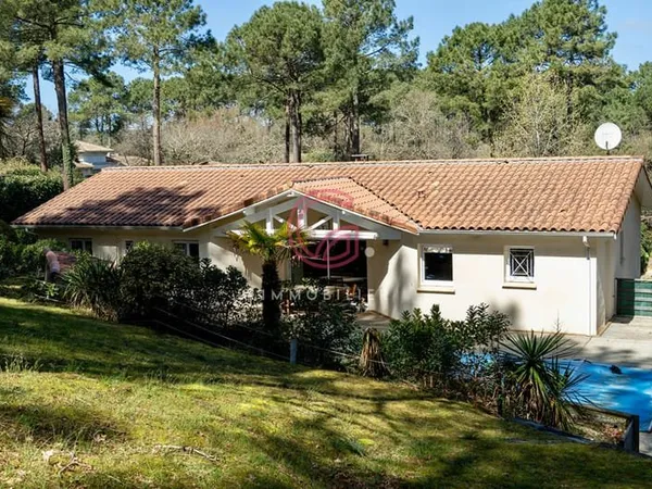 Villa au Golf et proche du Lac
