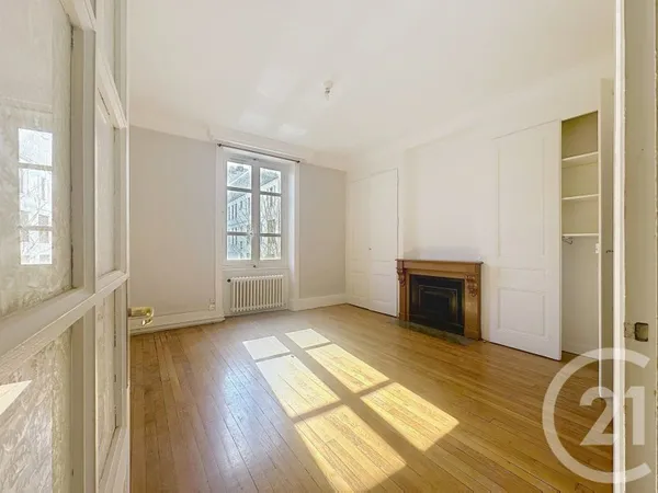 Appartement 2 pièces 76 m²