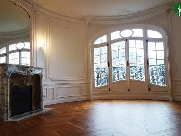 Appartement 6 pièces 186 m²