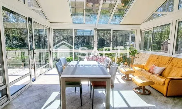 Contemporaine 5 chambres sur un terrain de 3002m²