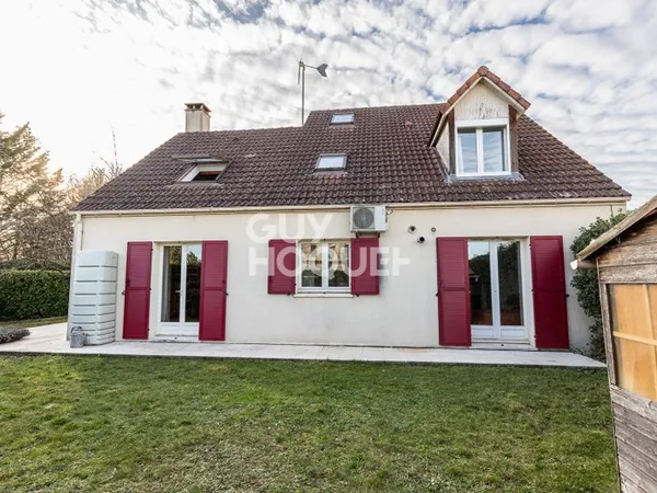 CHARMANTE MAISON FAMILIALE DE 6 PIECES (142m²) À SAINT-PIERRE-DU-PERRAY