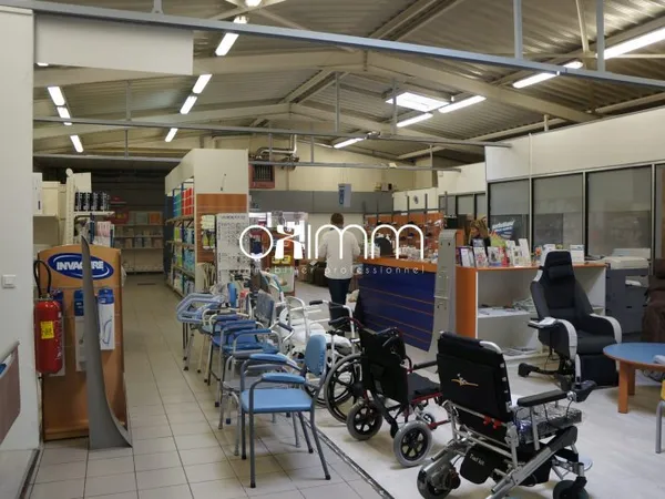 Local commercial 420 m²