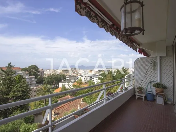 CANNES - MONTFLEURY - 3 PIECES DE 86M²