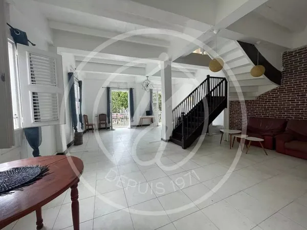 A VENDRE 371 000 € Immeuble de charme à POINTE A PITRE
