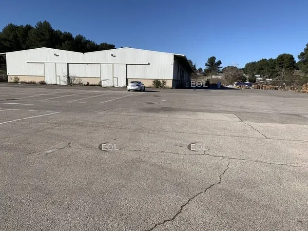 Local d'activité 4000 m²