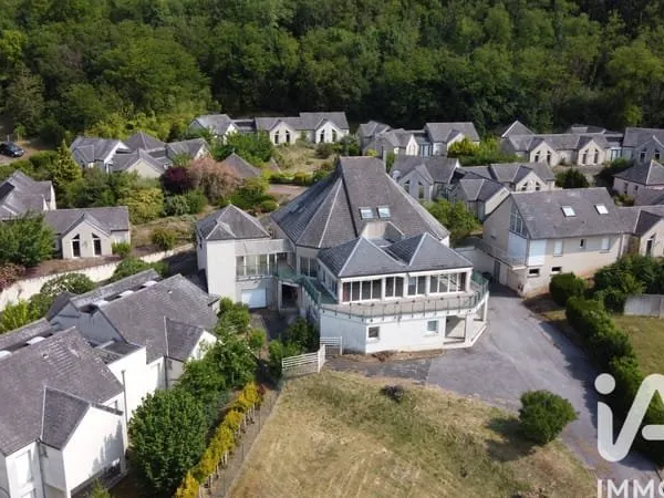 Bâtiment 2900 m²