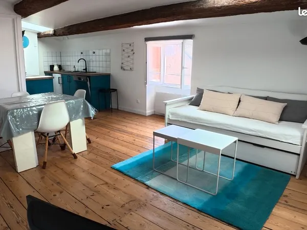 Bel appartement T2 calme et lumineux au centre ville historique de La Rochelle