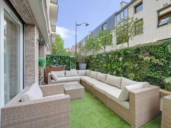 Appartement 3 pièces 107 m²