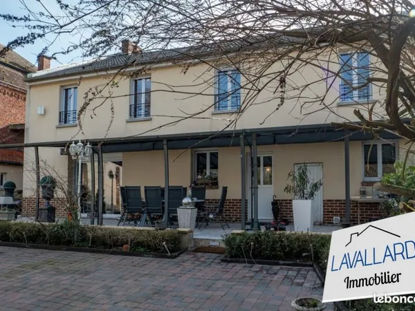 Propriété 9 pièces 205 m²