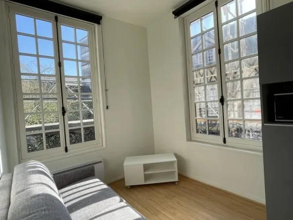 APPARTEMENT MEUBLE QUARTIER CATHEDRALE
