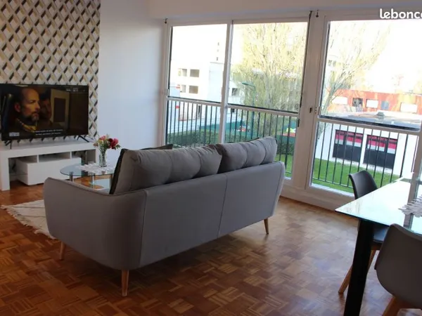 Superbe Colocation Meublée : chambre disponible