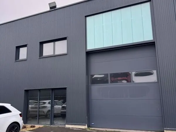 Location dépôt 150 m²