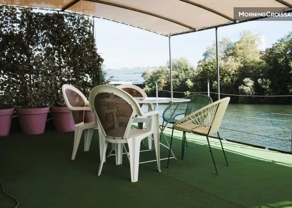 Belle péniche romantique à Paris