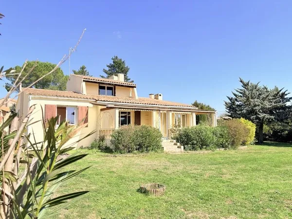 A 12 minutes d'Uzès, maison de 115 m2 sur un beau terrain paysagé piscinable de 1620 m2