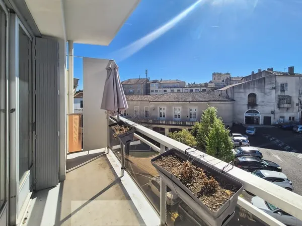Appartement T4 de 121m2 avec balcon - Auch centre