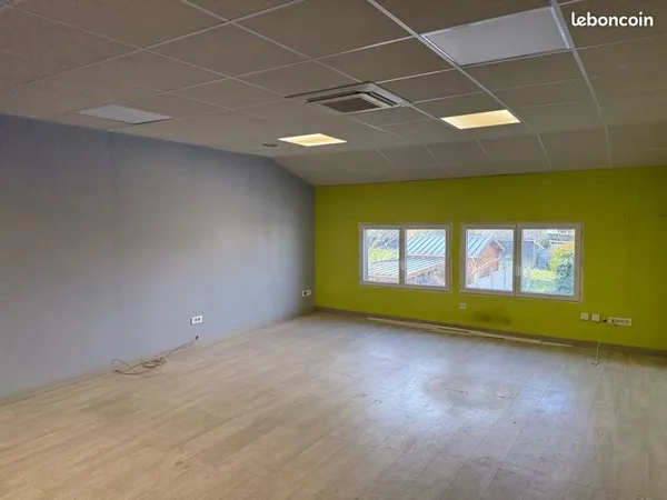 Entrepôt bureaux à louer