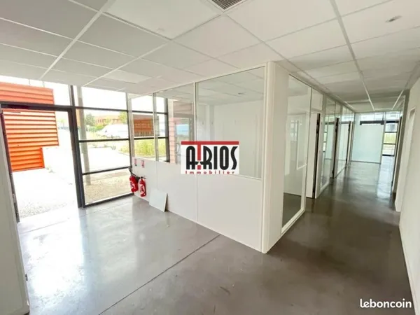 Local d'activité 290 m²