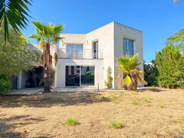 Villa 4 pièces 121 m²