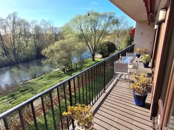 Appartement lumineux bords de Marne