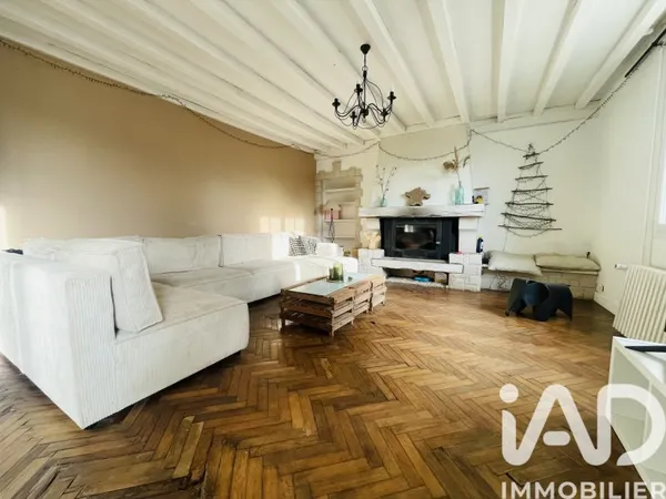 Maison 10 pièces 221 m²
