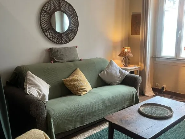 Loue grand studio 40m² avec extérieur - Quartier de Championnet