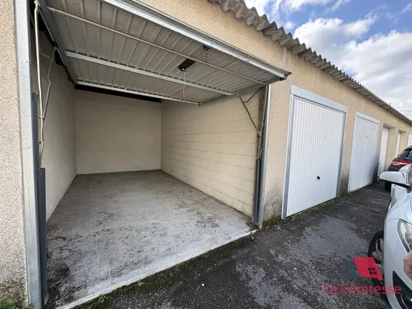 Stationnement Location Aubagne   109€