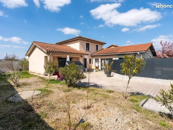 Maison 5 pièces 140 m²