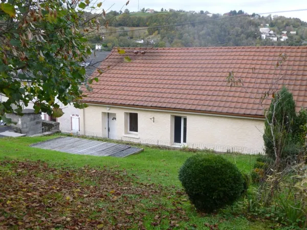 TULLE, IMMEUBLE 2 APPARTEMENTS LOUES