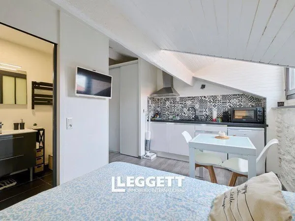 Studio 1 pièce 12 m²