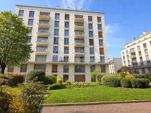 Appartement Versailles 5 pièce(s) 117 m2 + cave + parking S/sol