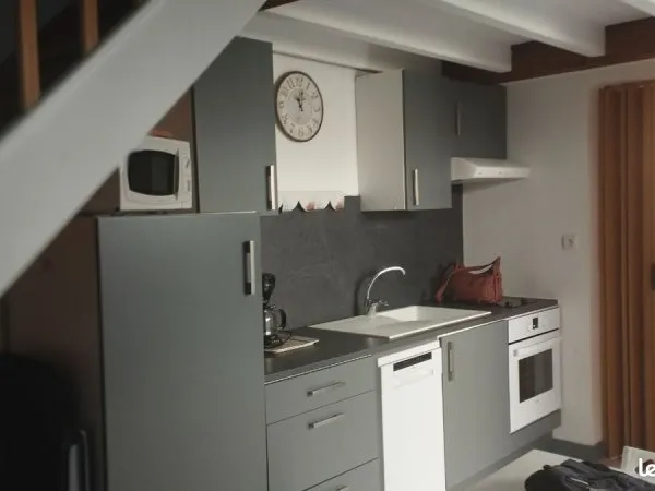 Av studio meublé 24 m2