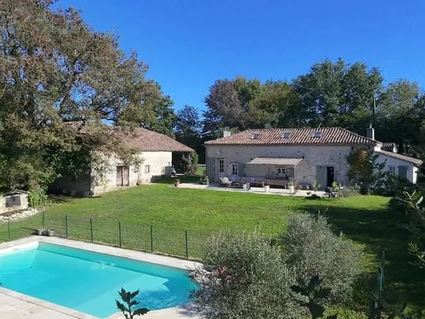 Charmante Maison en Pierre de Caractère au Coeur de la Campagne du Lot-et-Garonne