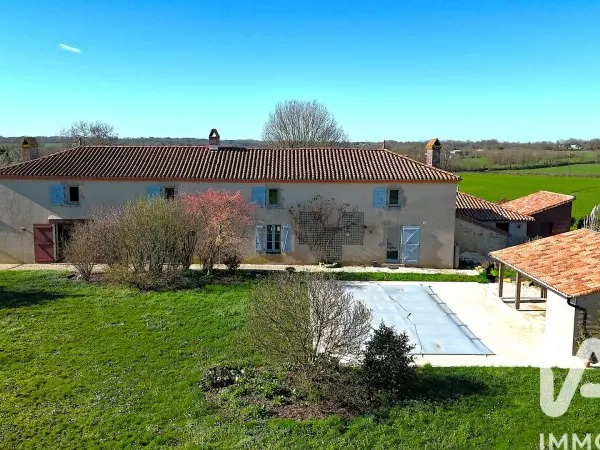 Maison 7 pièces 265 m²
