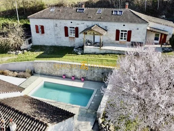 Maison 7 pièces 142 m²