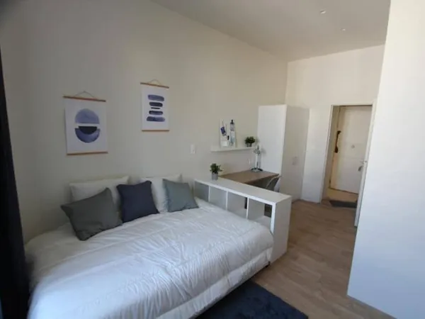 Studio 1 pièce 17 m²