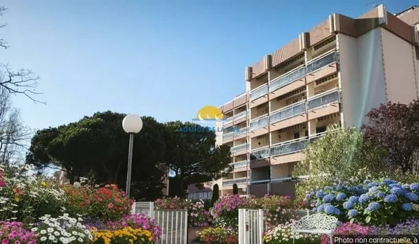 FREJUS PLAGE STUDIO COIN NUIT / PARKING