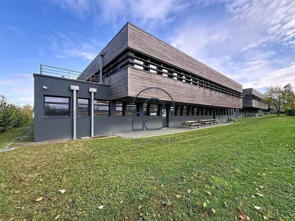 Bureaux 300 m²