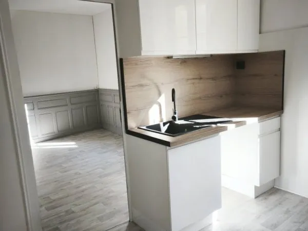 Centre ville, au premier étage appartementT5