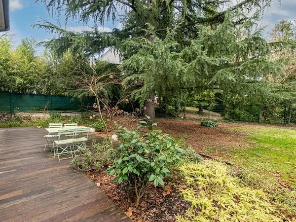 Maison 10 pièces 250 m²