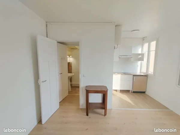 Studio 19 m² rénové - Quartier des Écrivains, Montrouge- 3-4 minutes Métro Barbara
