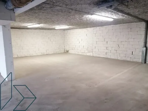 Stationnement Vente Vannes  120m² 119950€