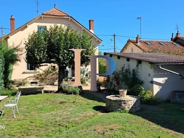 PARAY LE MONIAL PROCHE CENTRE VILLE