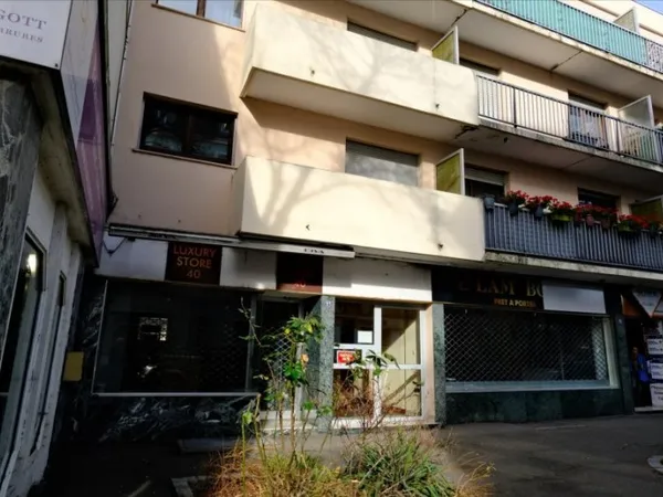 Local commercial 2 pièces 39 m²