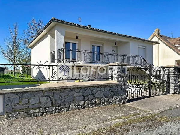 À vendre - Maison de 100 m2 en plein bourg de La Peyratte