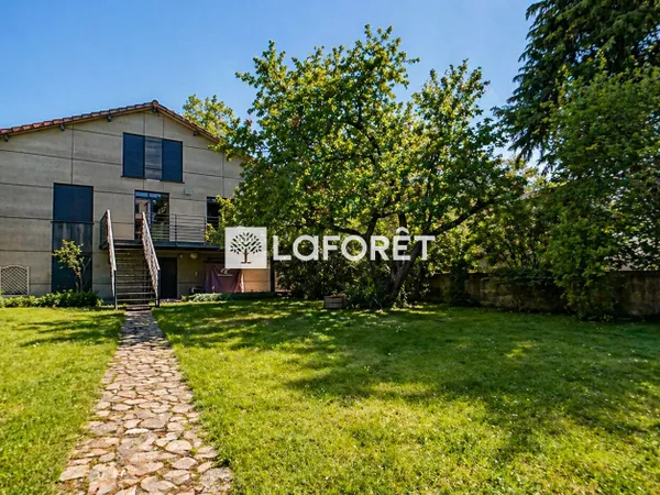 Maison 6 pièces 141 m²